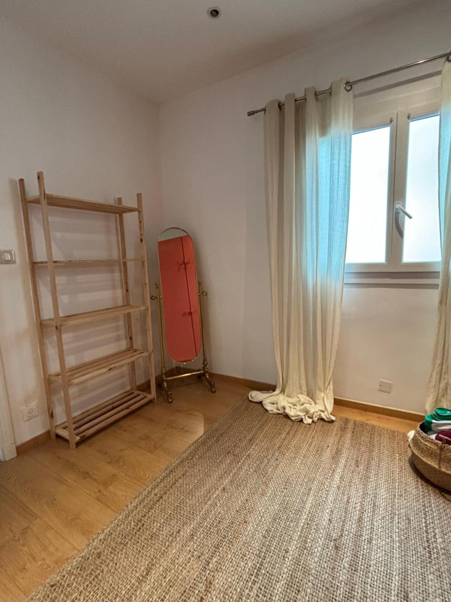 Room In Apartment In Palais Longchamp, Марсель Экстерьер фото